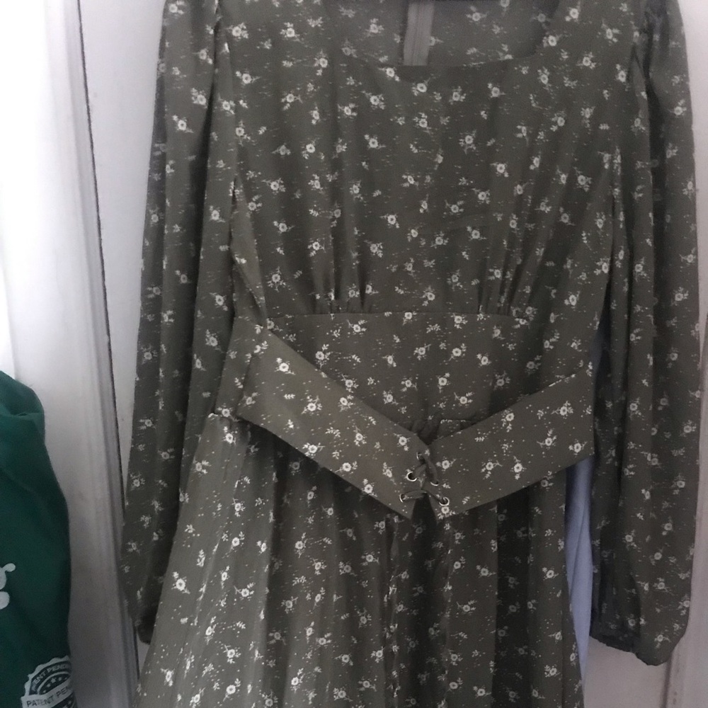 Patterned Dress Casual / Formal Attire